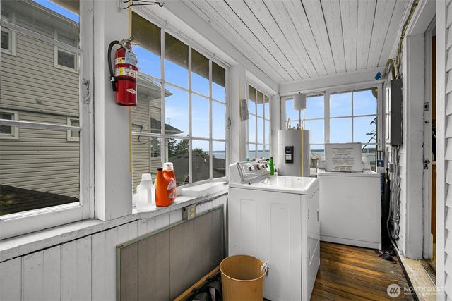 631 N forest Street, Bellingham, WA 98225