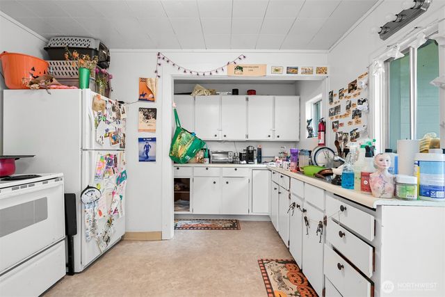 631 N forest Street, Bellingham, WA 98225