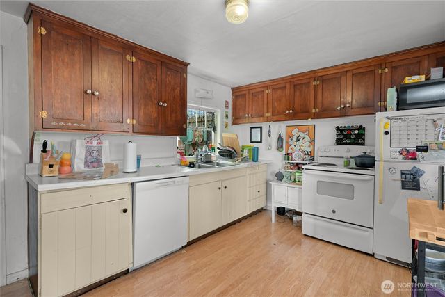 631 N forest Street, Bellingham, WA 98225
