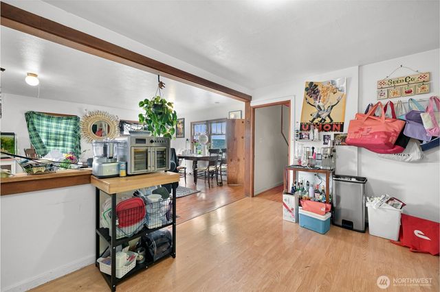 631 N forest Street, Bellingham, WA 98225