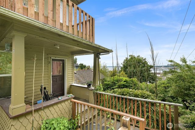 631 N forest Street, Bellingham, WA 98225