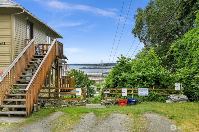 631 N forest Street, Bellingham, WA 98225