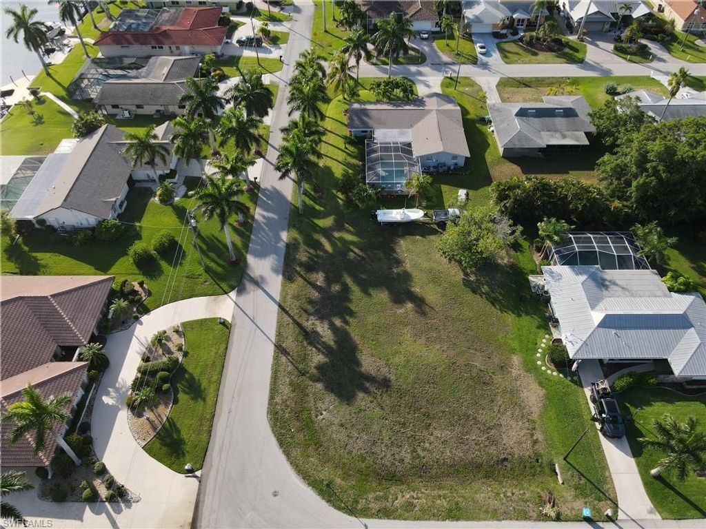 4403 SE 19th AVE, CAPE CORAL, FL 33904 — photo 4