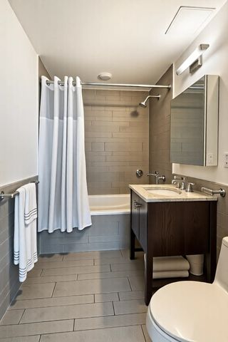 454 W 54TH Street M3, New York City, NY 10019