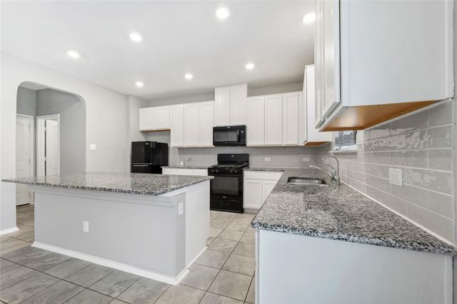 117 Kyndals Meadow CV, Georgetown, TX 78628