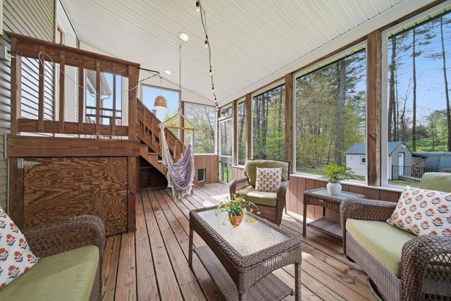 26 Mayflower Drive, Litchfield, NH 03052
