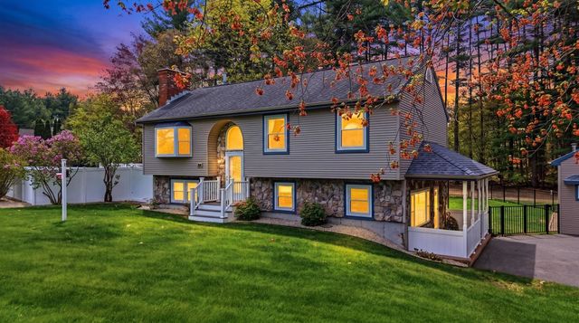 26 Mayflower Drive, Litchfield, NH 03052