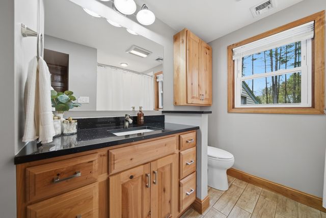 26 Mayflower Drive, Litchfield, NH 03052