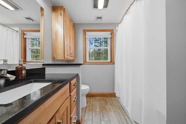 26 Mayflower Drive, Litchfield, NH 03052