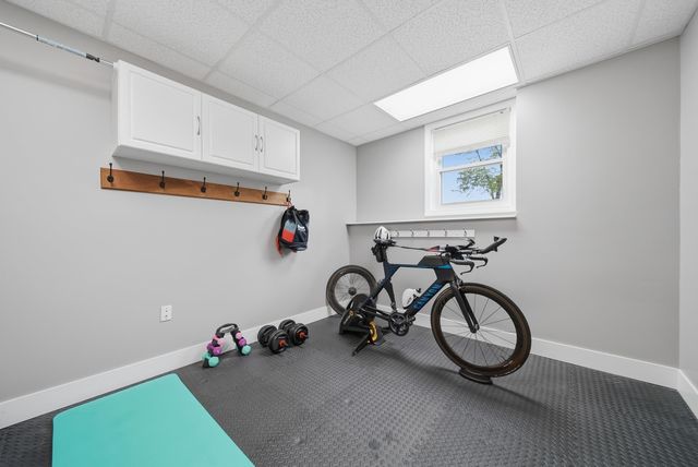 26 Mayflower Drive, Litchfield, NH 03052
