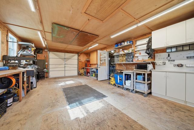 26 Mayflower Drive, Litchfield, NH 03052