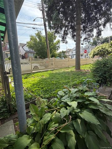 6069 80th Avenue, Ridgewood, NY 11385