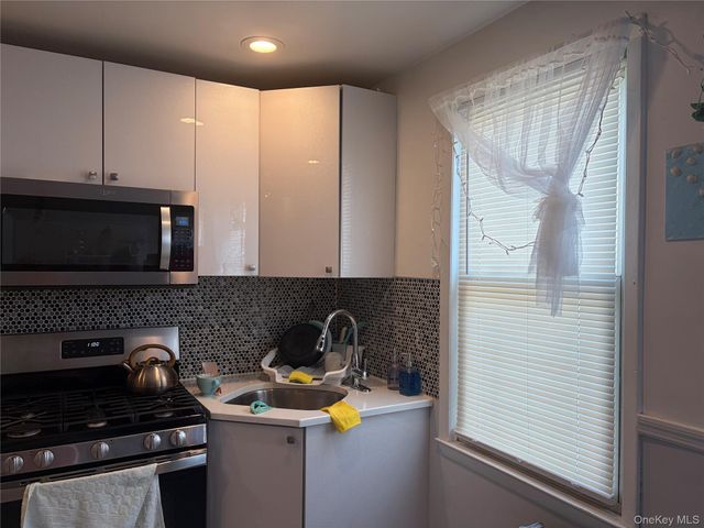 6069 80th Avenue, Ridgewood, NY 11385
