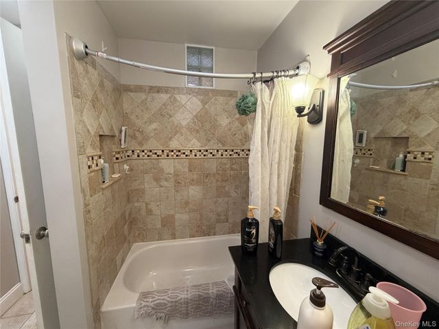 6069 80th Avenue, Ridgewood, NY 11385