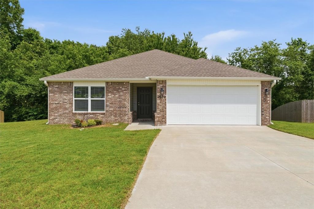 2670 Broken Spoke Lane, Farmington, AR 72730