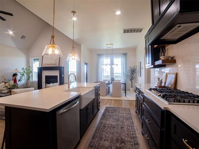 2124 El Cajon Street, Edmond, OK 73034