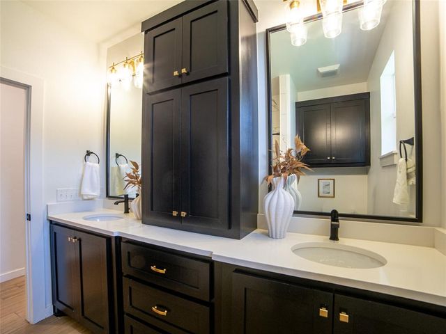 2124 El Cajon Street, Edmond, OK 73034