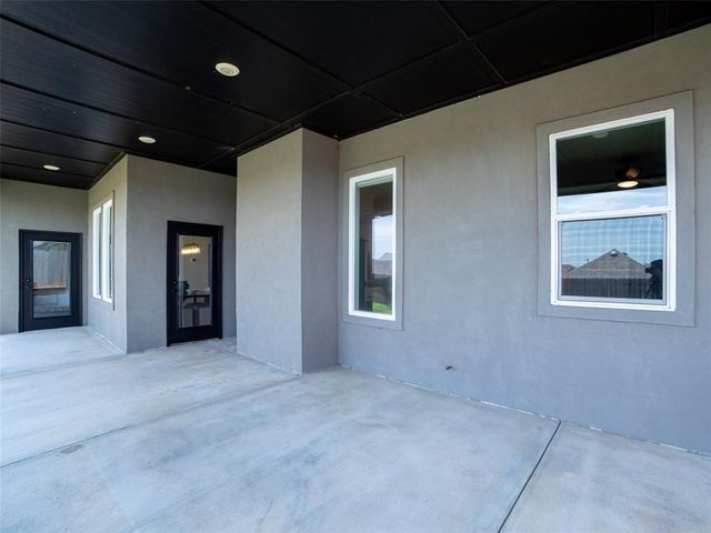 2124 El Cajon Street, Edmond, OK 73034