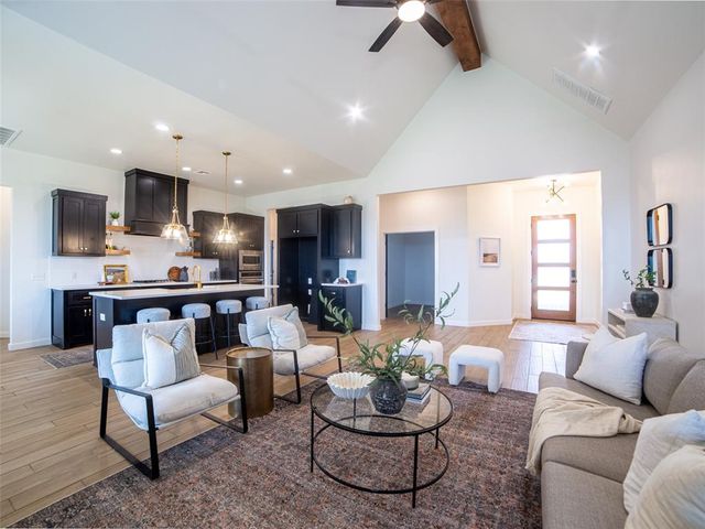 2124 El Cajon Street, Edmond, OK 73034