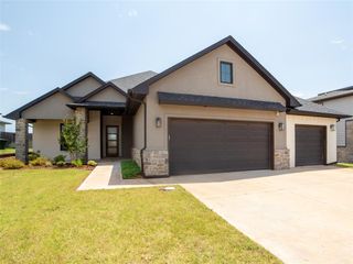 2124 El Cajon Street, Edmond, OK 73034