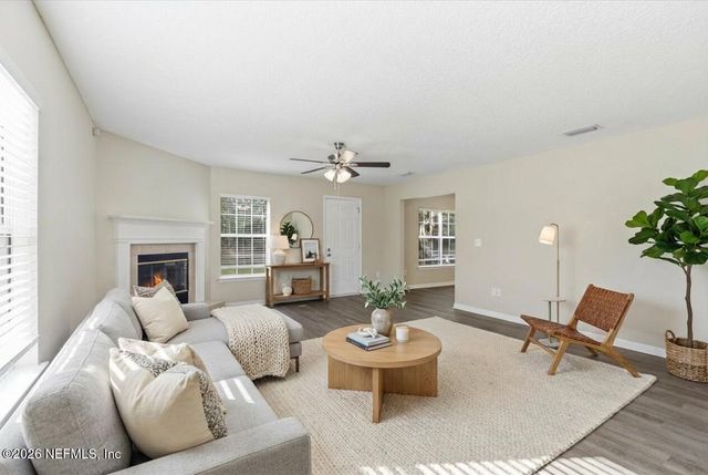 7652 VANDALAY Drive, Jacksonville, FL 32244