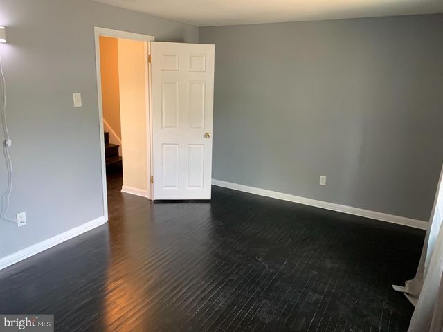 881 WEDGEWOOD DR, Lansdale, PA 19446