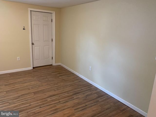 881 WEDGEWOOD DR, Lansdale, PA 19446