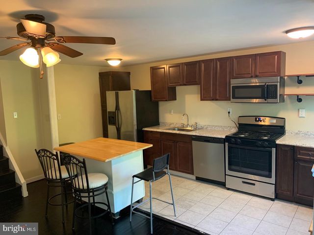 881 WEDGEWOOD DR, Lansdale, PA 19446