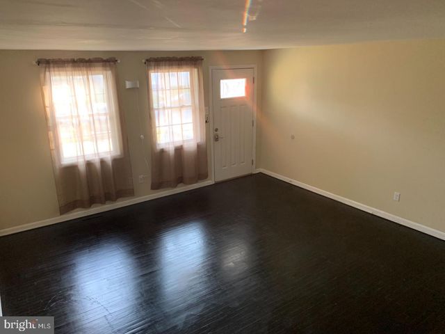 881 WEDGEWOOD DR, Lansdale, PA 19446