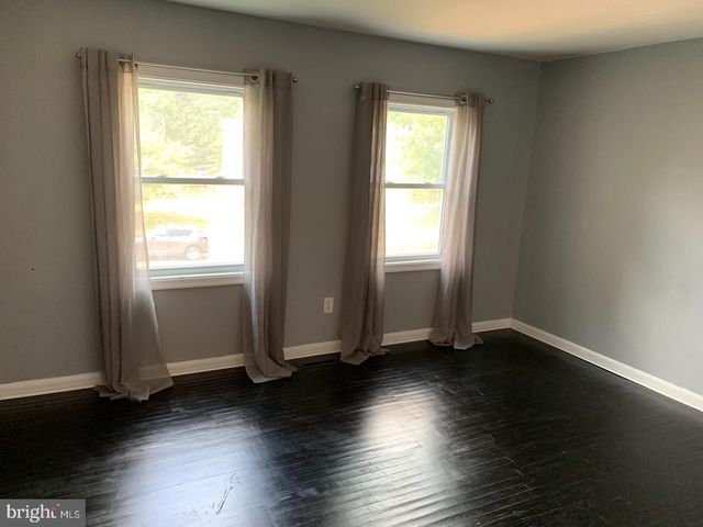 881 WEDGEWOOD DR, Lansdale, PA 19446