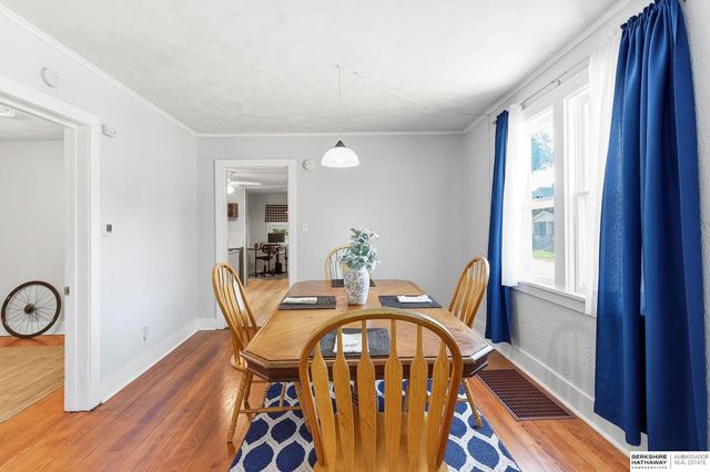 1955 S 11th Street, Omaha, NE 68108