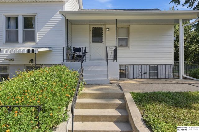 1955 S 11th Street, Omaha, NE 68108