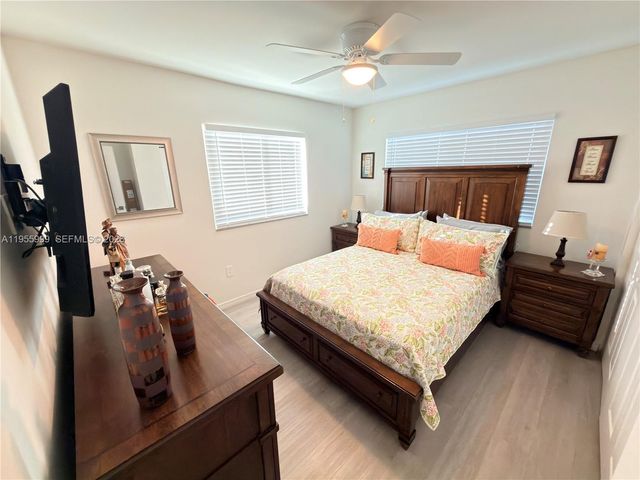 7128 SW 22nd St 7128, Miami, FL 33155