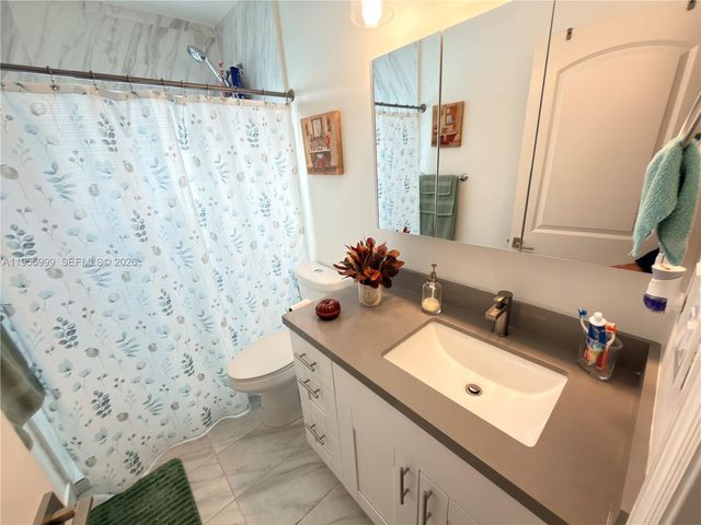 7128 SW 22nd St 7128, Miami, FL 33155