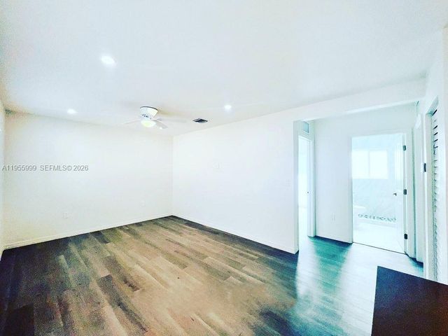 7128 SW 22nd St 7128, Miami, FL 33155