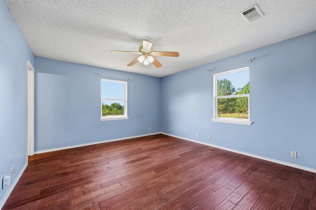 521 Mccraw Lane, Denison, TX 75021