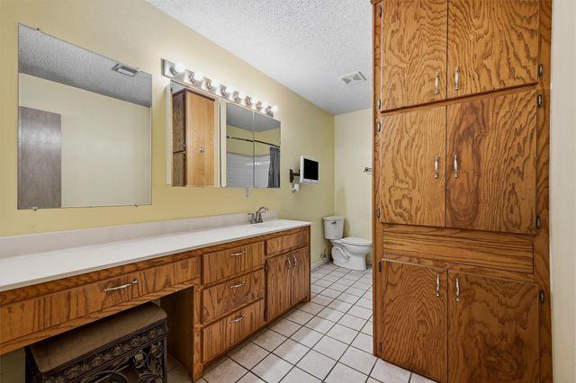 521 Mccraw Lane, Denison, TX 75021