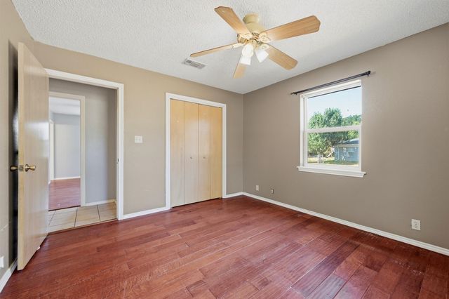 521 Mccraw Lane, Denison, TX 75021