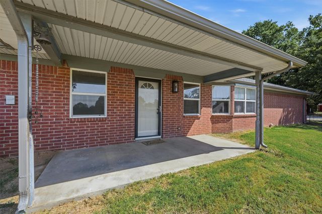 521 Mccraw Lane, Denison, TX 75021