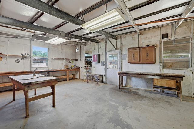 521 Mccraw Lane, Denison, TX 75021