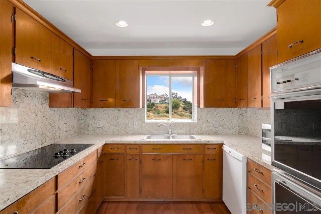 4965 Wightman St, San Diego, CA 92105