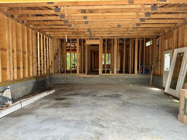 1462 Pinecroft Lane, Bolivia, NC 28422