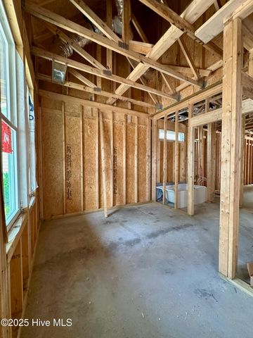 1462 Pinecroft Lane, Bolivia, NC 28422