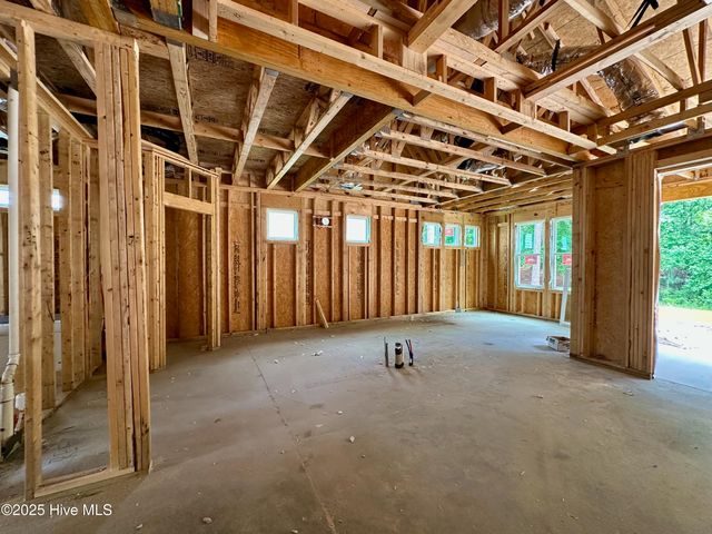1462 Pinecroft Lane, Bolivia, NC 28422
