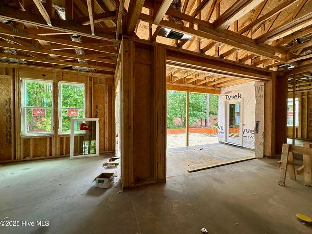 1462 Pinecroft Lane, Bolivia, NC 28422