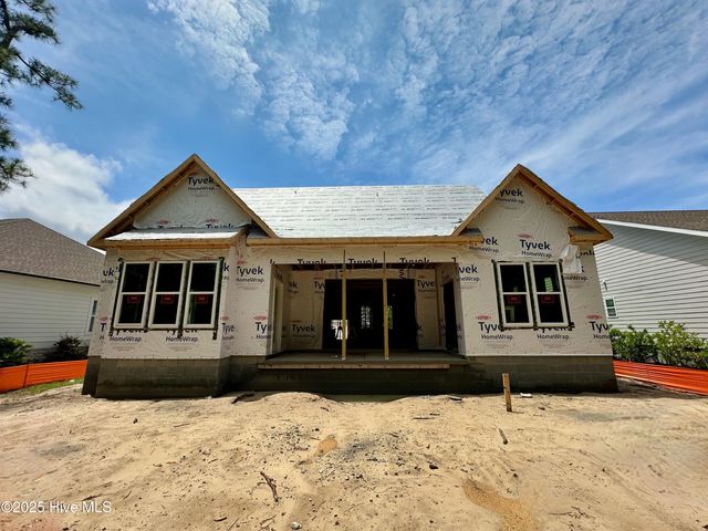 1462 Pinecroft Lane, Bolivia, NC 28422