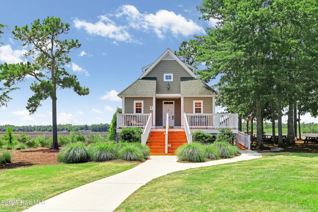 1462 Pinecroft Lane, Bolivia, NC 28422