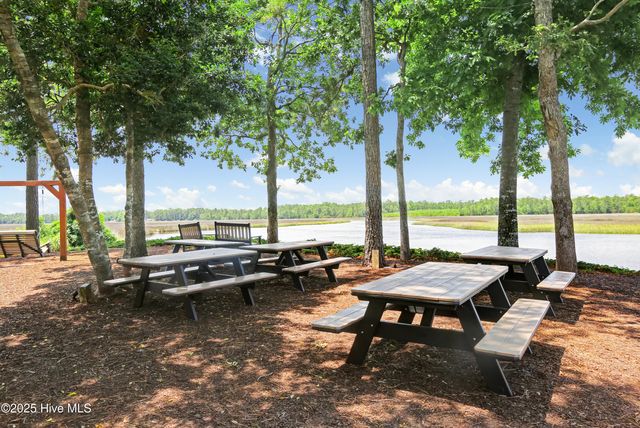 1462 Pinecroft Lane, Bolivia, NC 28422
