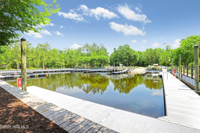 1462 Pinecroft Lane, Bolivia, NC 28422
