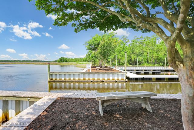 1462 Pinecroft Lane, Bolivia, NC 28422